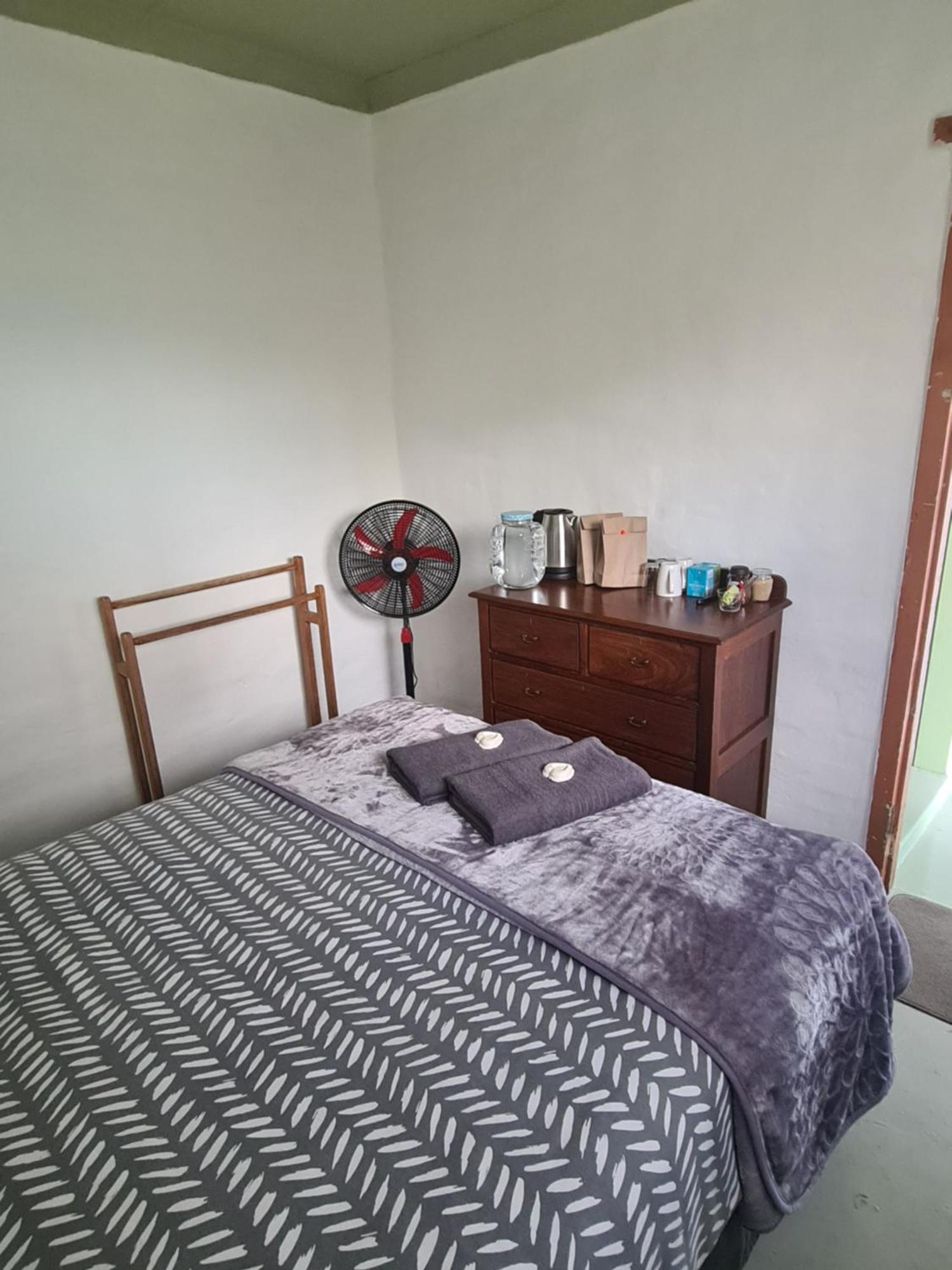 فندق The Old Cabin كولينان الغرفة الصورة